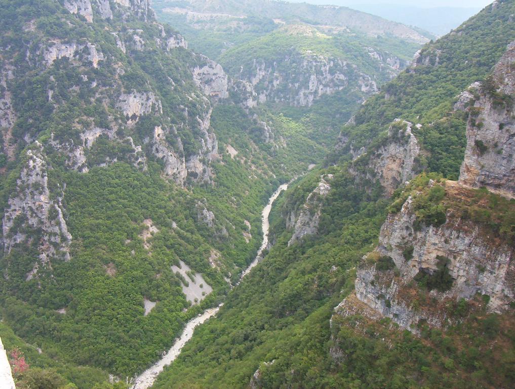 Vikos Hotel Monodendri Exterior foto